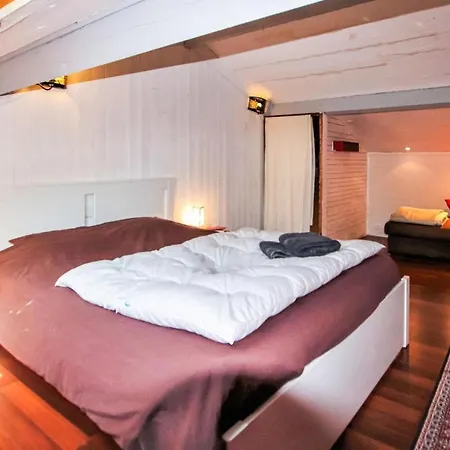 Amazing In Villeneuve De Berg With Kitchen Holiday home Montboucher-sur-Jabron